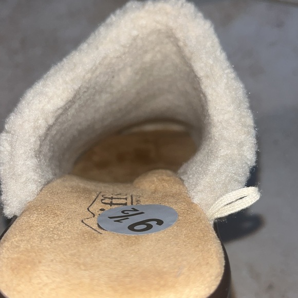 Cliffs by WHITE MOUNTAIN Dark Brown Mules with Soft Cream Trim - Picture 5 of 5